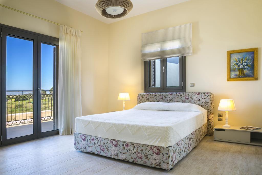וילה Orion Luxury סבורונטה